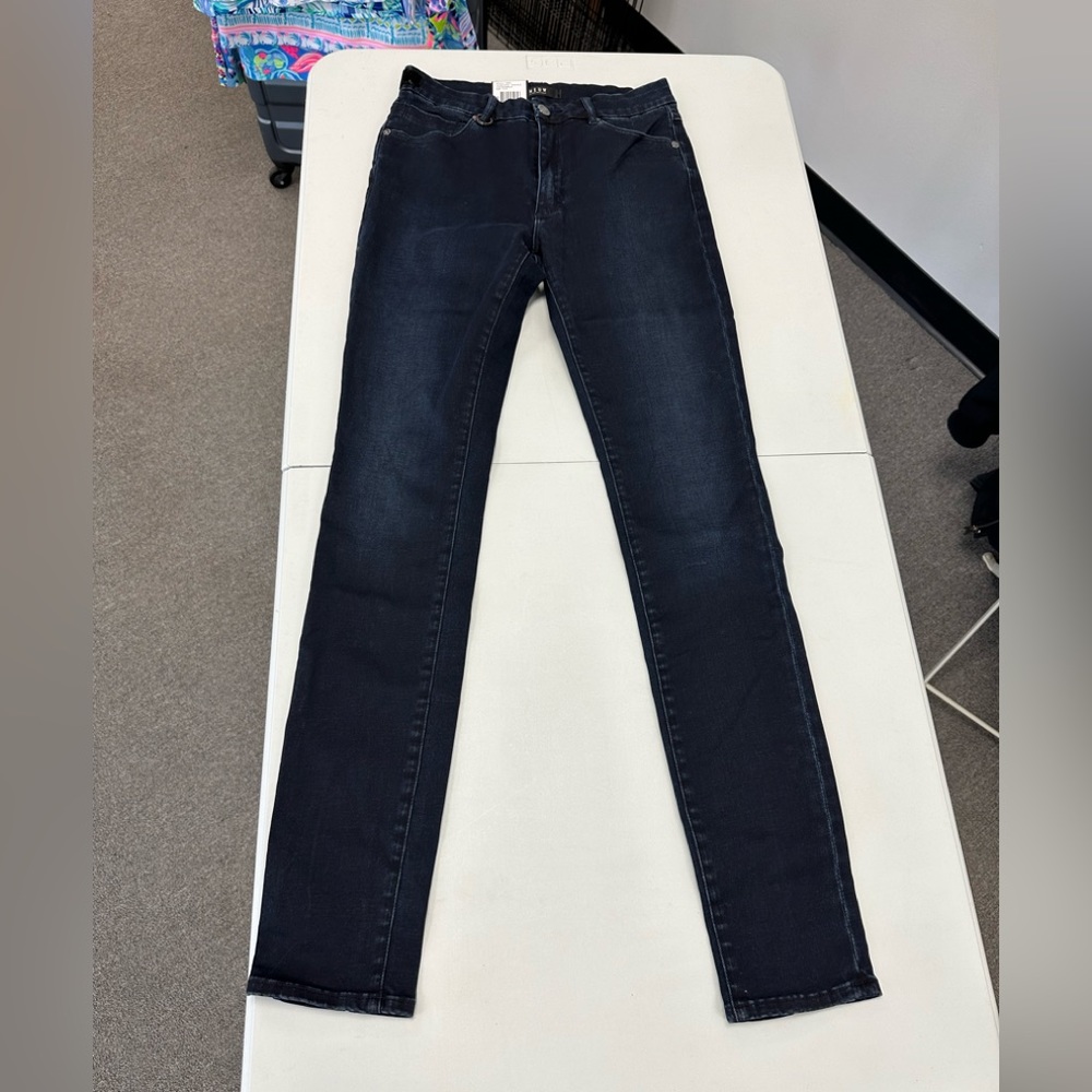 Neuw women’s mid rise skinny jean